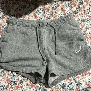 grey nike shorts